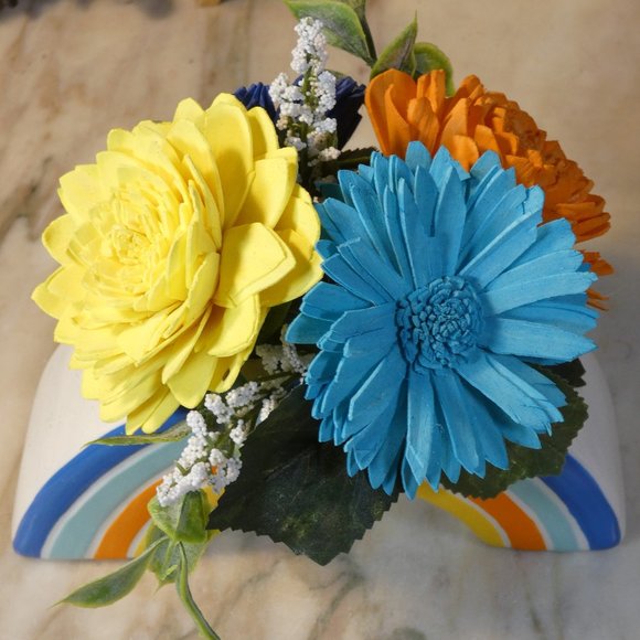 Rainbow planter with 4 pretty coordinating Sola wood flowers - Picture 7 of 7